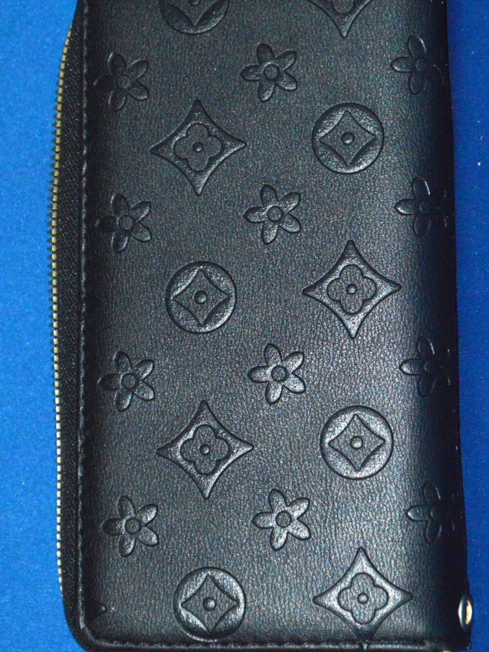 womans wallet